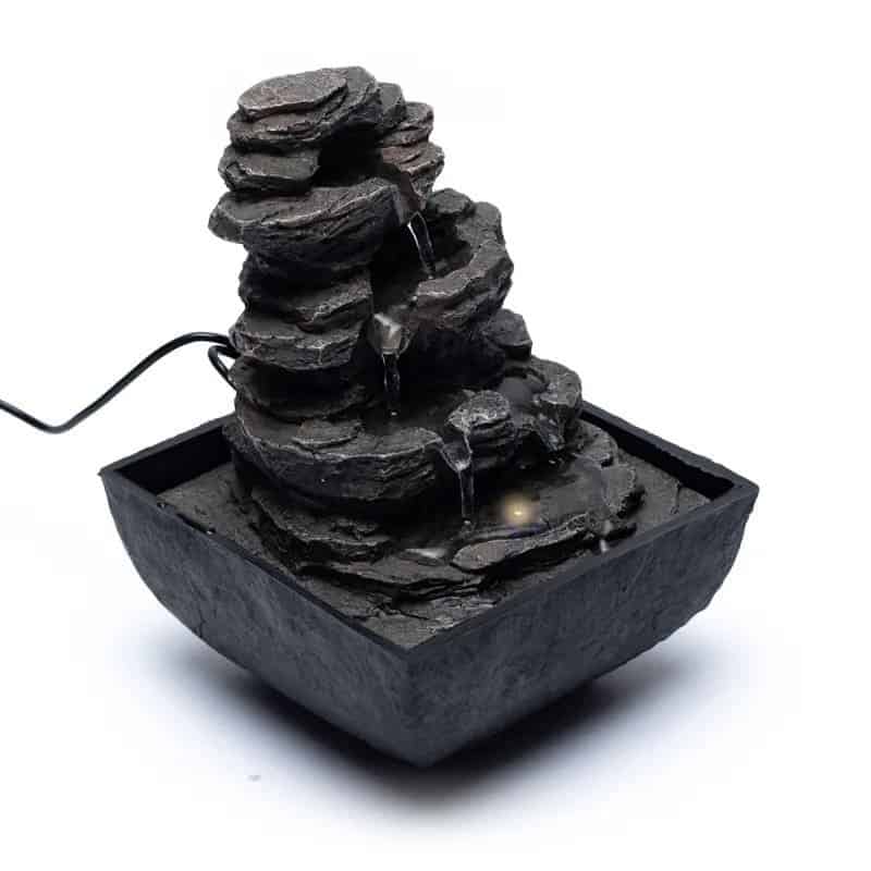 Декоративен фонтан - Водопад от камъни в черна кутия.