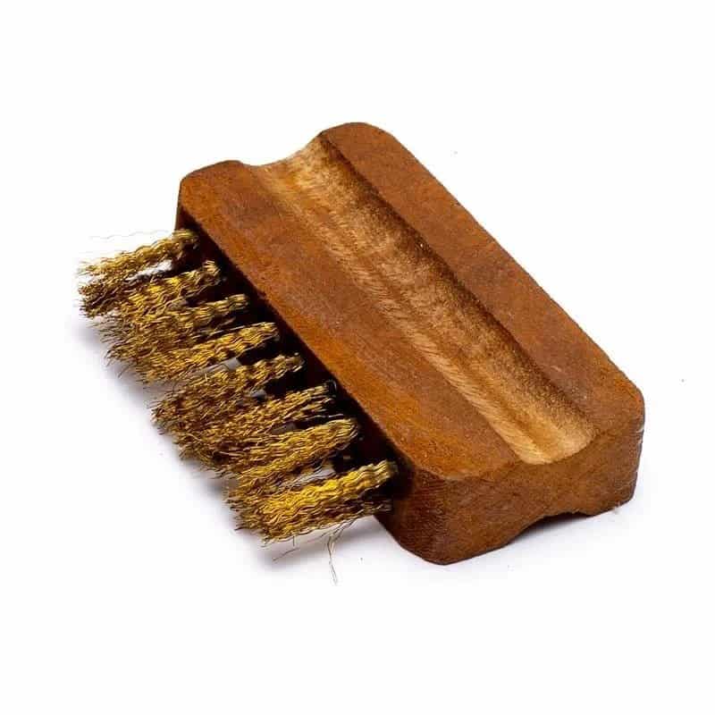 A Четка за почистване на сито - голяма with brown bristles on a white background.