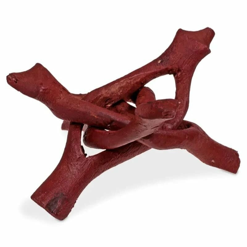 A red wooden sculpture of a Стойка за пееща купа - малка Кобра.